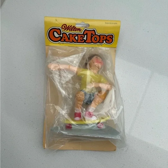 Vintage Wilton Cake Topper Skateboard Stunt Rider Skateboarder 1979 70s - Picture 6 of 10